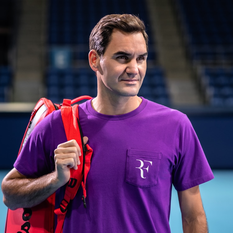 TOÀN QUỐC  Đấu giá áo Roger Federer  quần short Adam Scott của Uniqlo  tuyệt đẹp KT 2306  26072023  HANDHELD VIETNAM