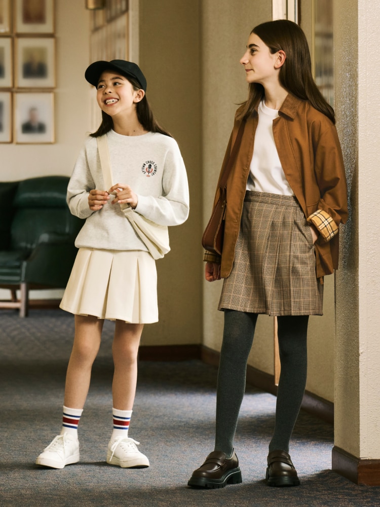 Robes et combinaisons et jupes-short