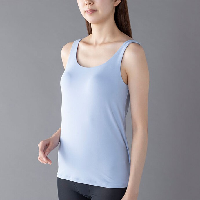 UNIQLO on X: Our bra cups mold to your unique shape and are wonderfully  light to wear, providing a fit that's always comfortable and secure without  digging or pinching. Find them now