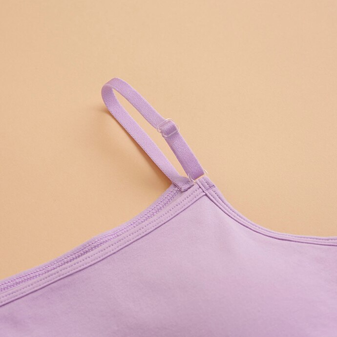 Adjusters on the front of the straps for easy adjustment.