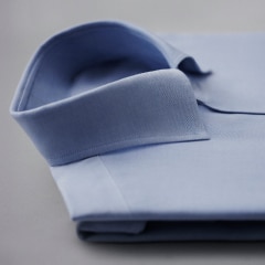 The ultimate dress shirt: 100% cotton with wrinkle-resistant treatment, reducing creases after washing.