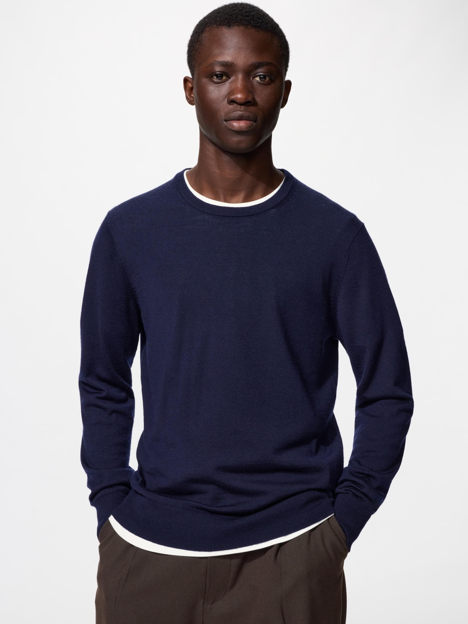 Свитер Uniqlo Merino Crew Neck Sweater