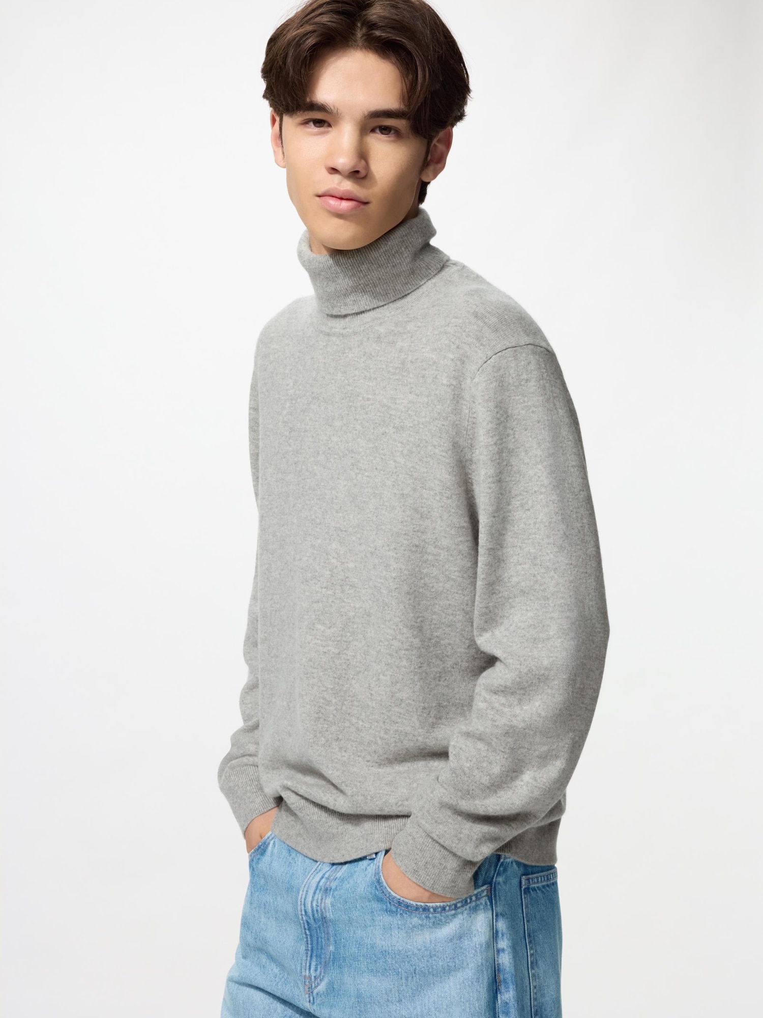 Свитер Uniqlo Cashmere Turtleneck Sweater