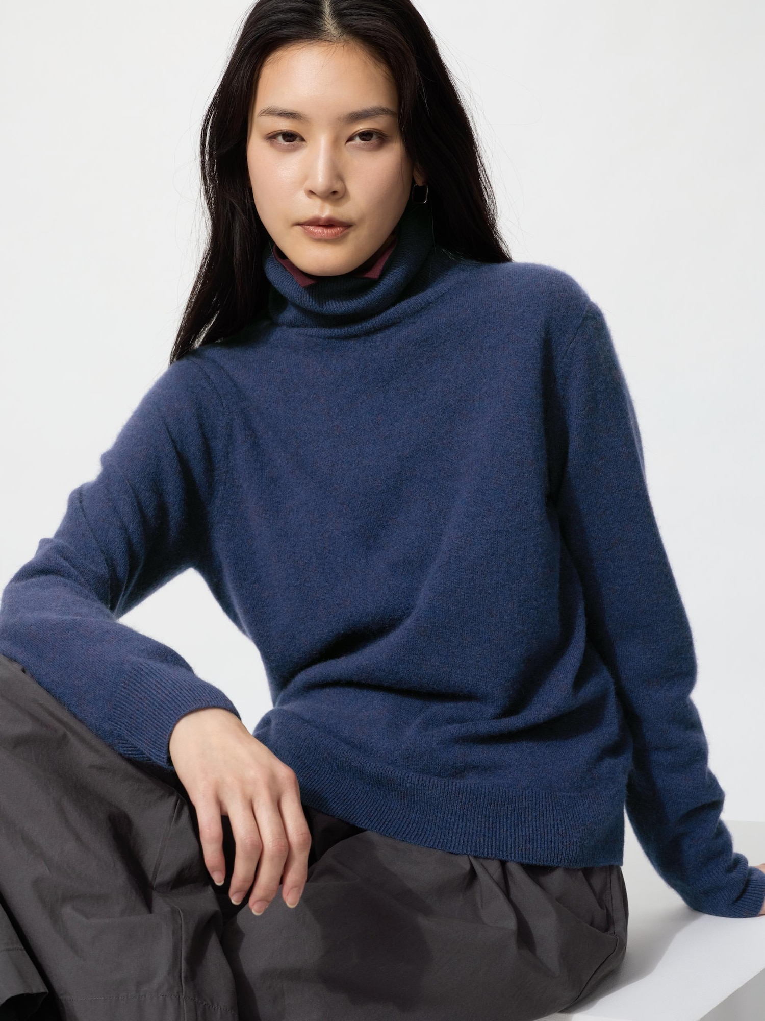 Свитер Uniqlo Cashmere Turtleneck