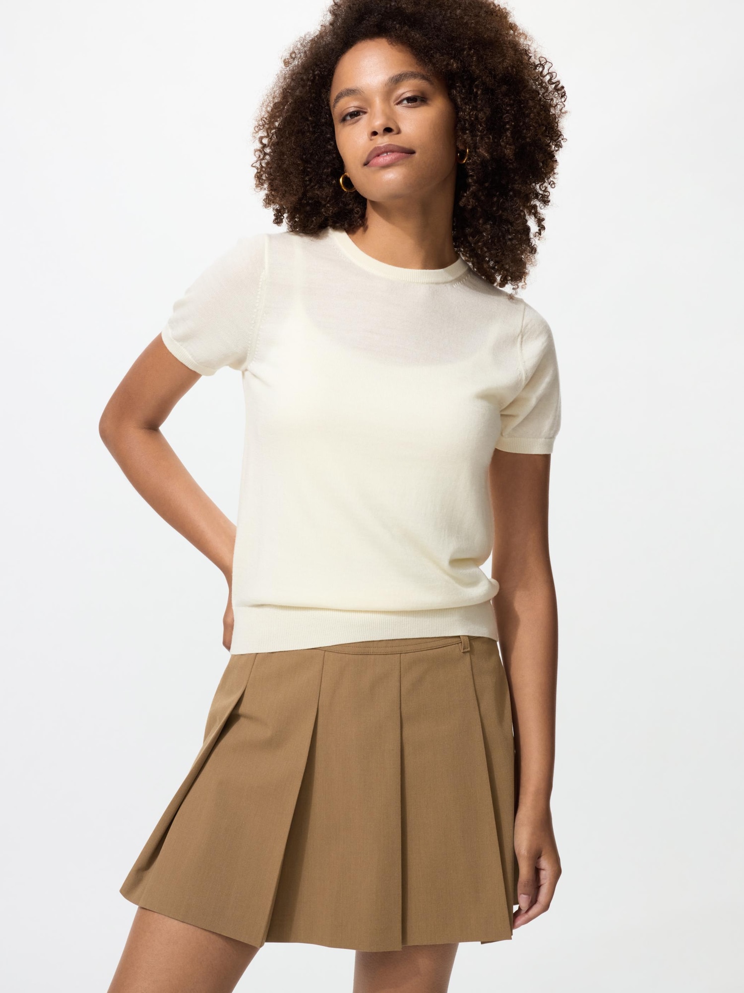 Свитер Uniqlo Merino Crew Neck Sweater (Short Sleeve)
