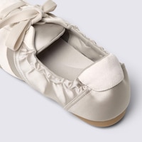 https://image.uniqlo.com/UQ/ST3/kr/imagesgoods/491860/feature/krgoods_491860_feature1.jpg