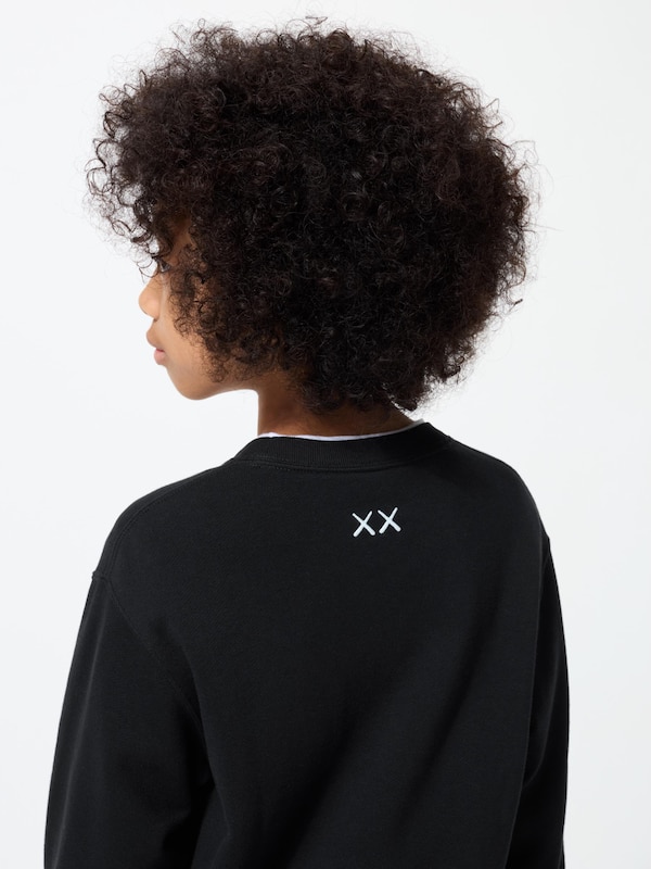 KIDS KAWS UNIVERSE스웨트셔츠A