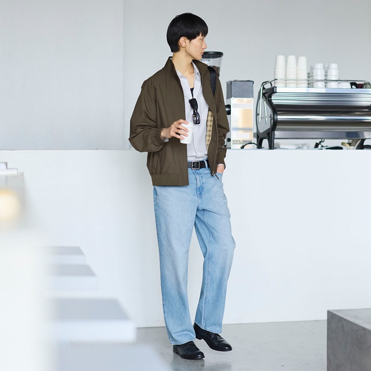 유니클로 남성 와이드스트레이트진
