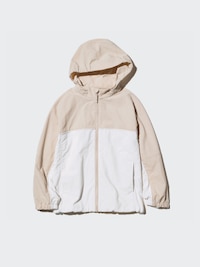 새로운 색상의 그린 컬러와 라이트 블루 컬러가 돋보이는 유니클로 키즈 포켓터블 UV PROTECTION 파카
