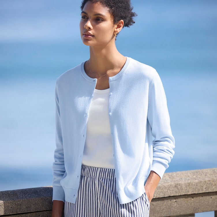 Sweaters & Cardigans