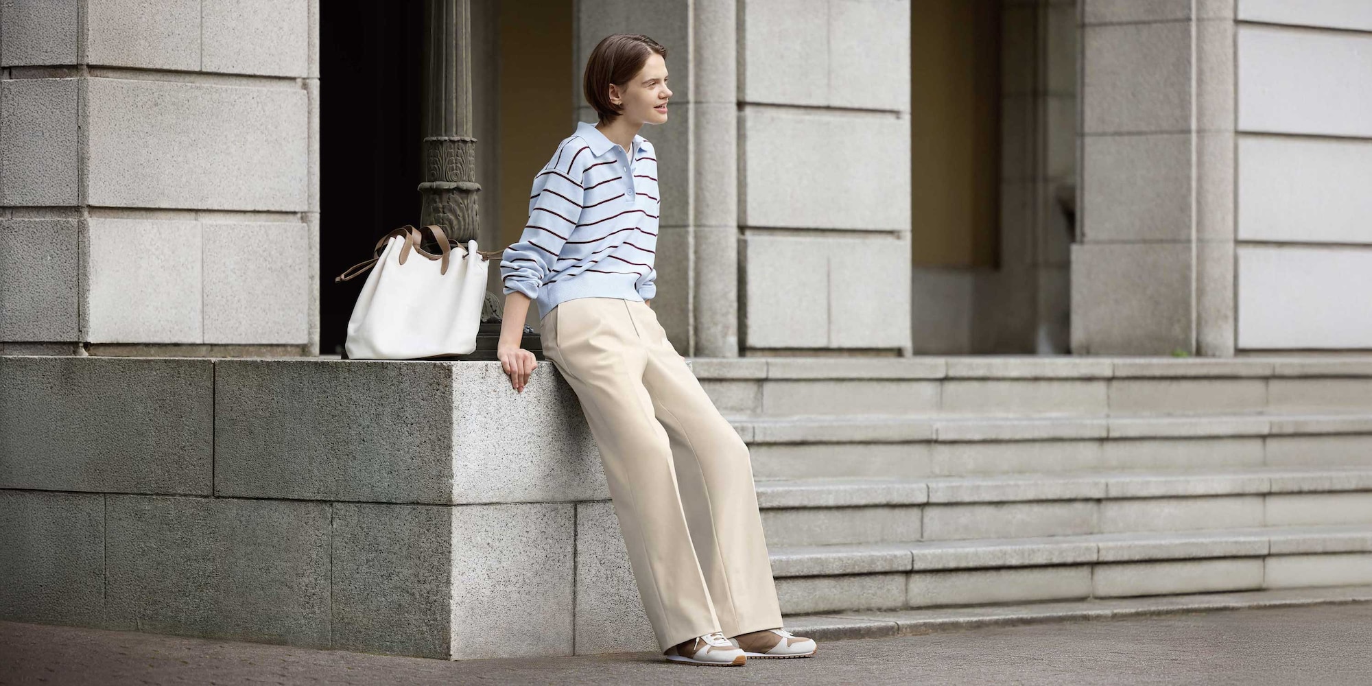 다양한 소재와 디자인으로 구성된 와이드 팬츠