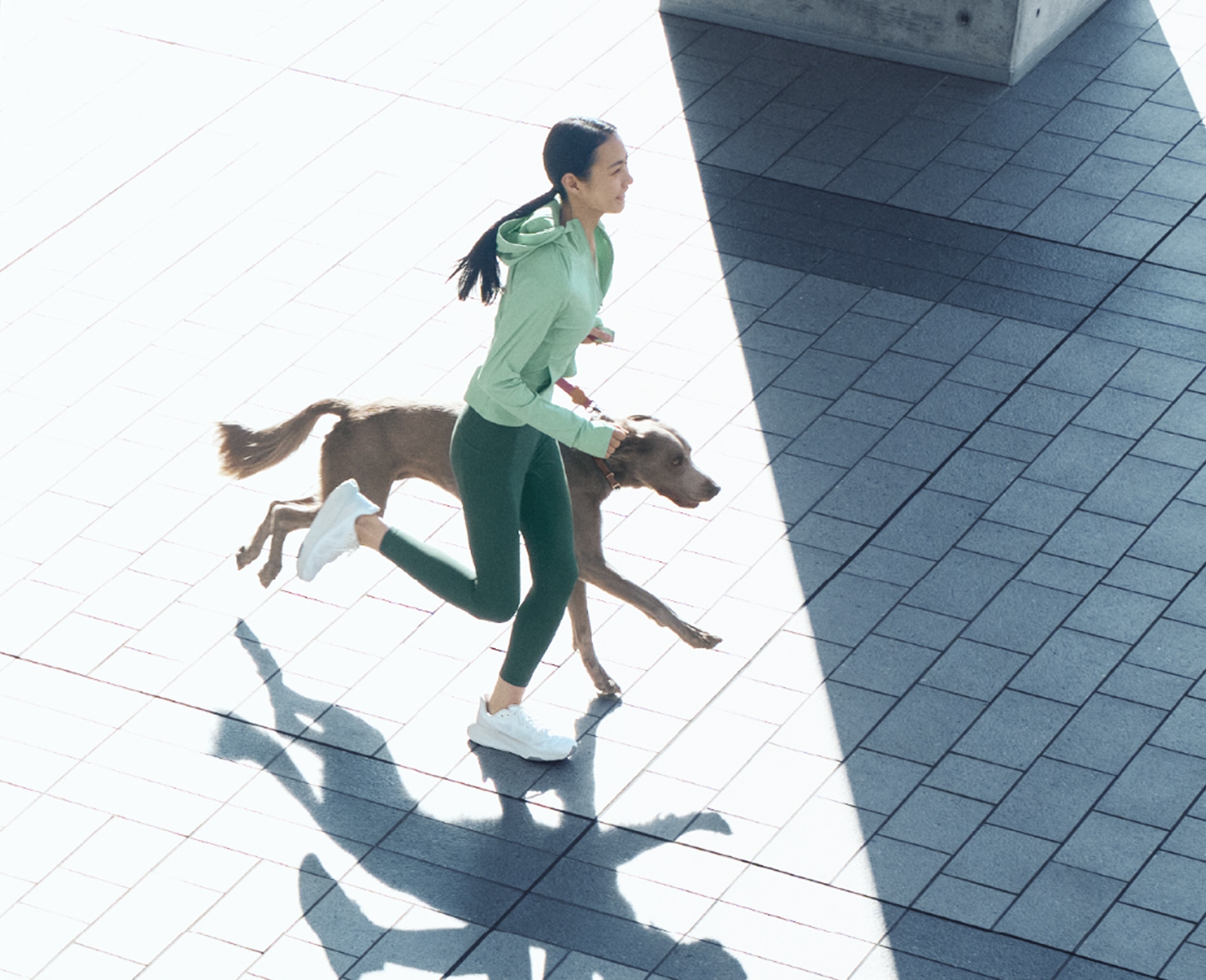 아웃도어씬에서 활용하기 좋은 아우터, 팬츠 제품을 만나보세요.