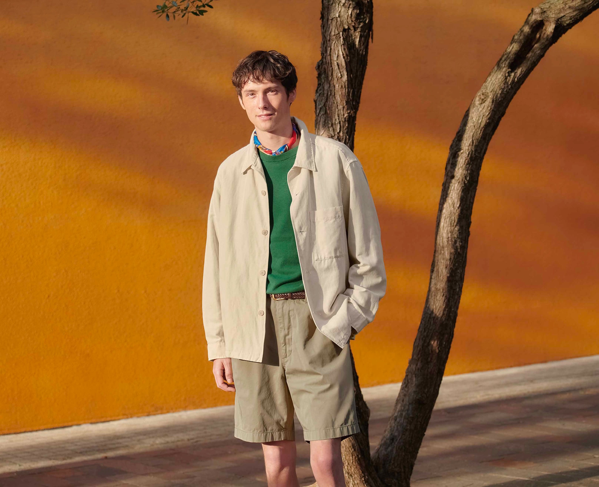 아웃도어씬에서 활용하기 좋은 아우터, 팬츠 제품을 만나보세요.