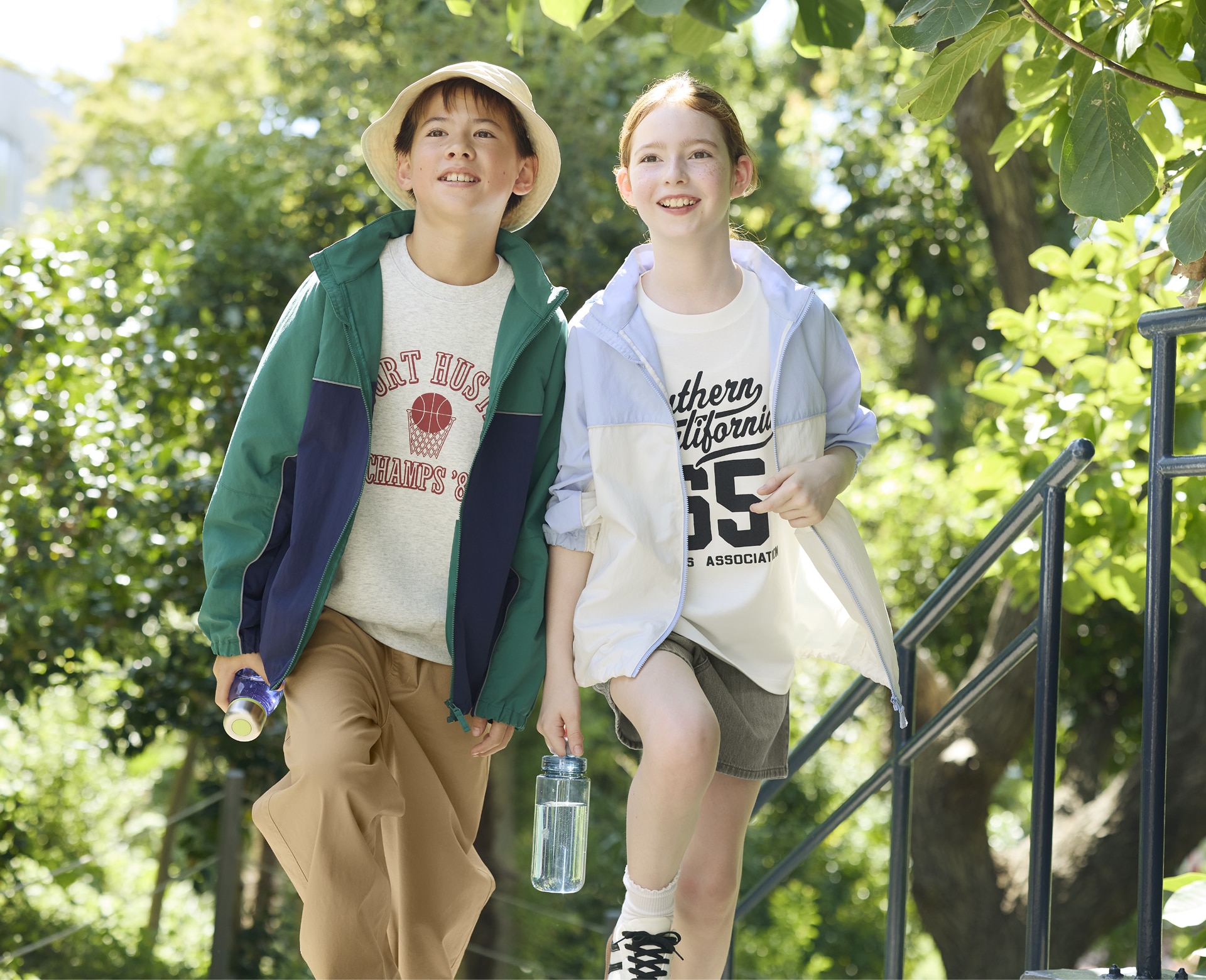 아웃도어씬에서 활용하기 좋은 아우터, 팬츠 제품을 만나보세요.