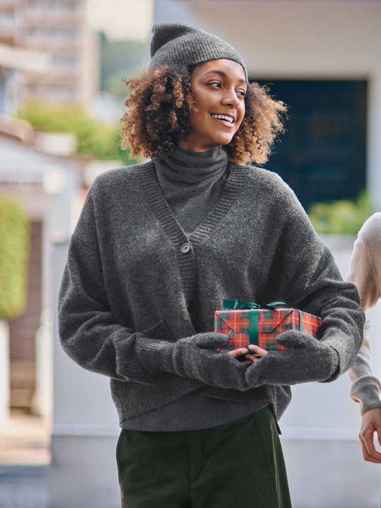 유니클로 수플레얀 니트