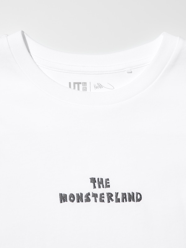 POP MART UT ( Short Sleeve Graphic T-shirt)