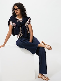 EZY Wide Straight Jeans