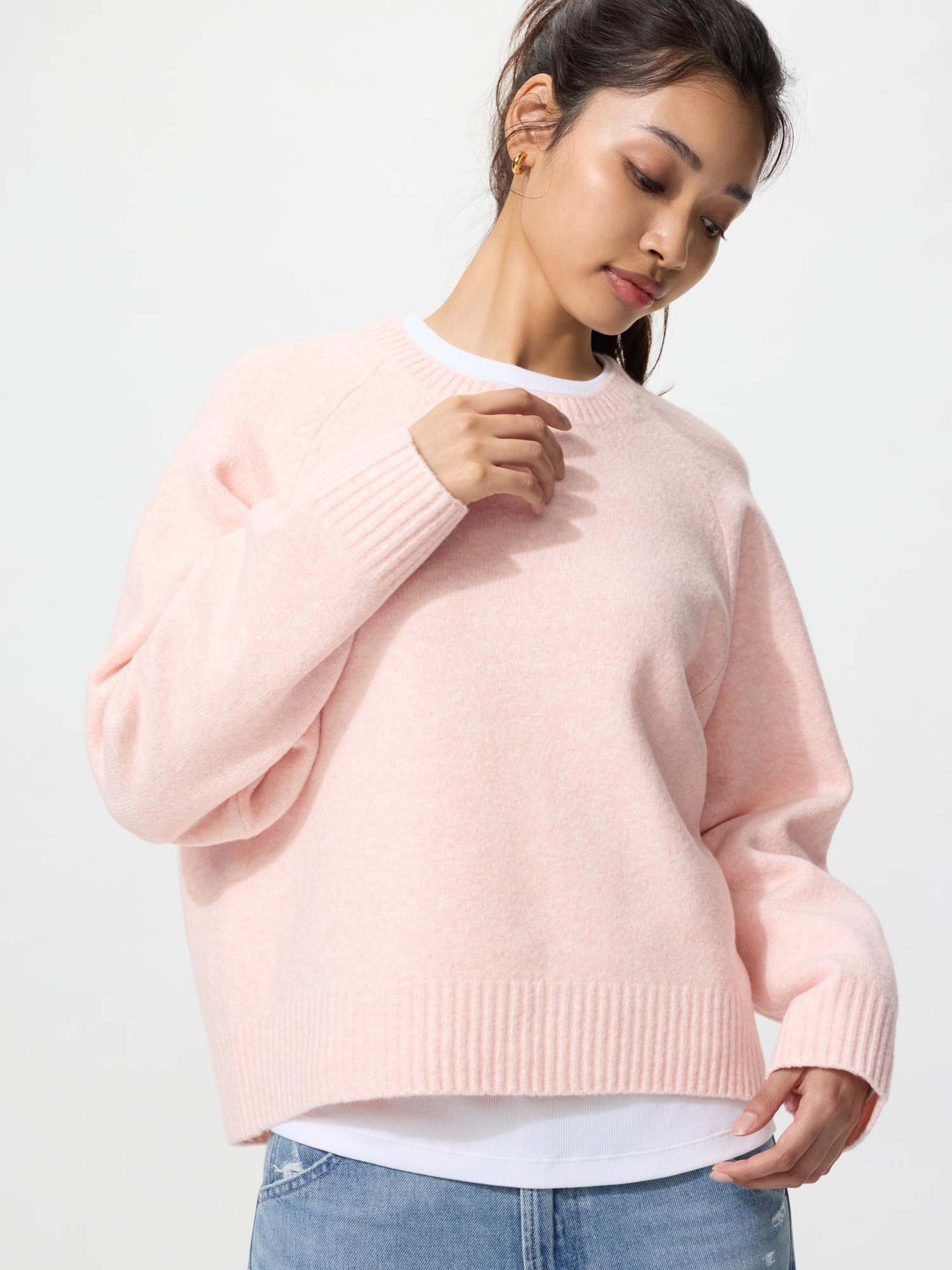 Light Souffle Yarn Crew Neck Sweater