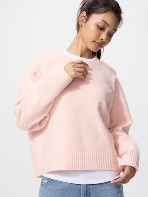 Light Souffle Yarn Crew Neck Sweater