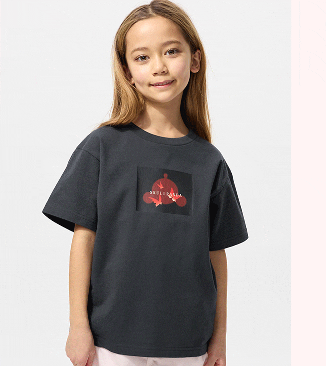 GIRLS POP MART UT (Short Sleeve Graphic T-shirt)