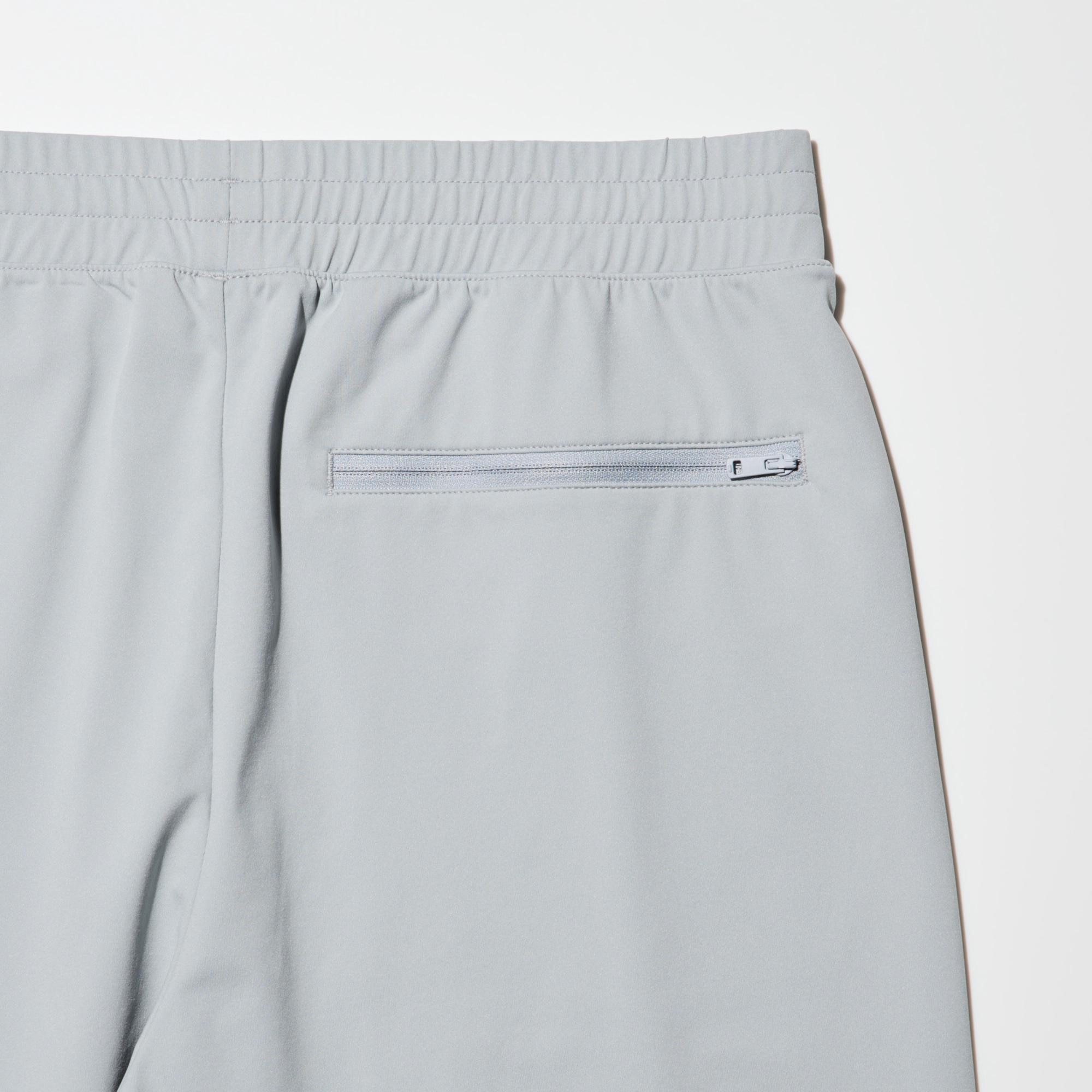 The hip pockets have slide fasteners to prevent items from falling out.