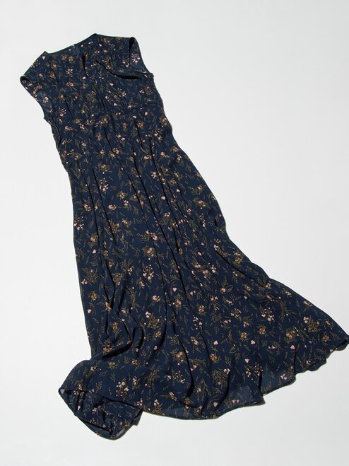 green emerald velvet dress Uniqlo Black White Daisy Floral V-neck Long Sleeve Fit & Flare Mini Dr   Brie