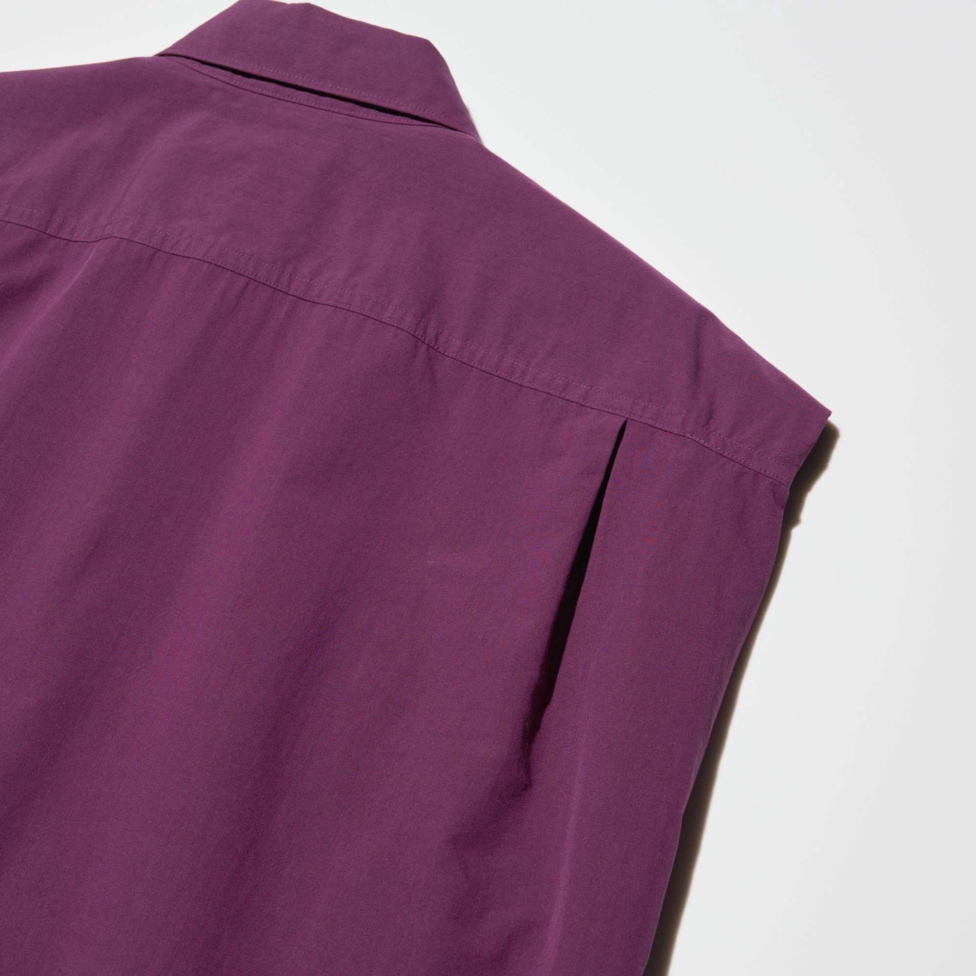 Two pleats at the back yoke.