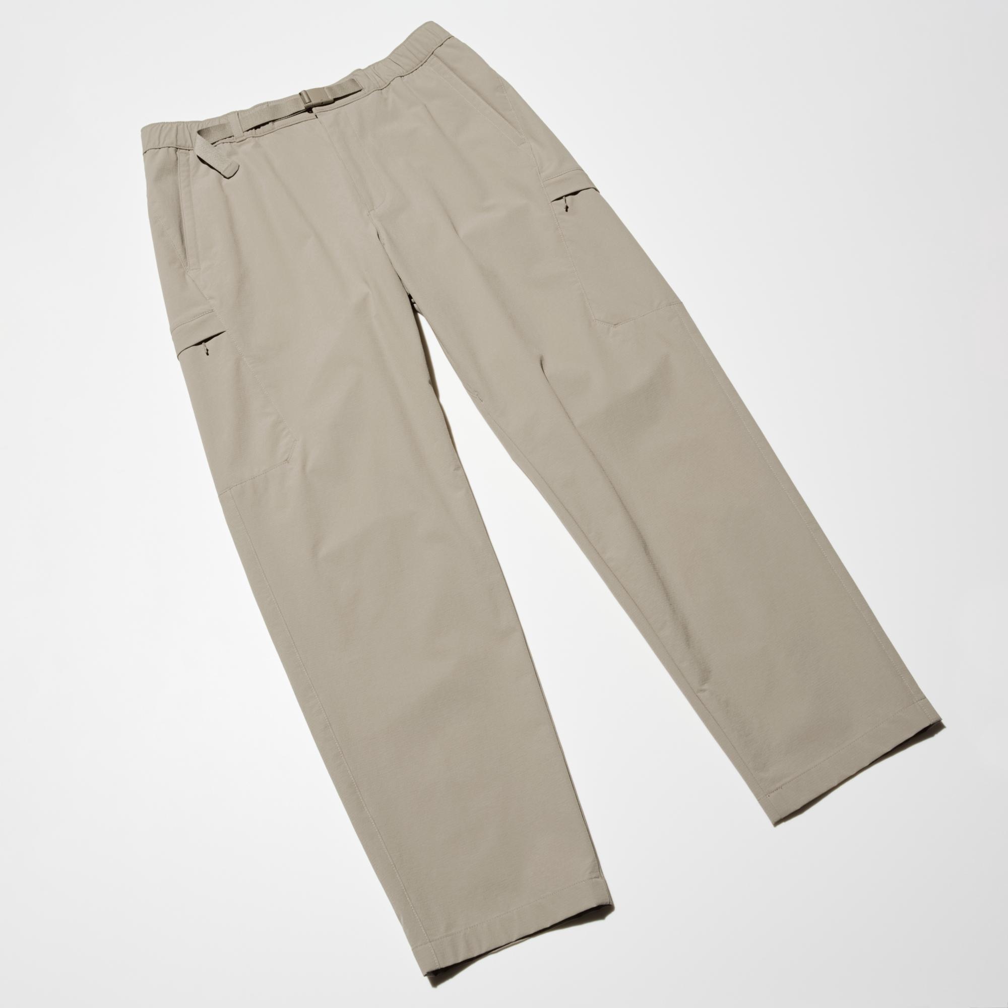 Bahan crisp dengan tekstur kerut alami, cocok untuk gaya kasual.