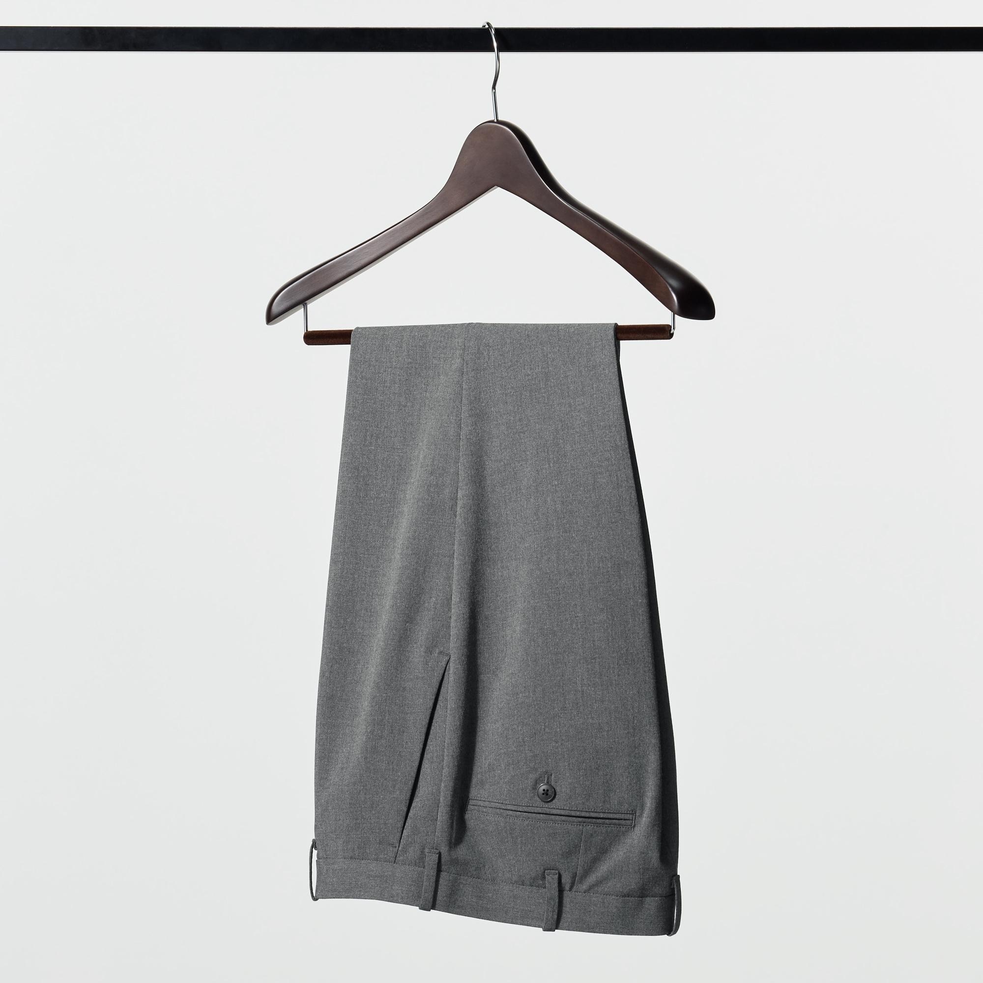 Removable drawstring at the waist.