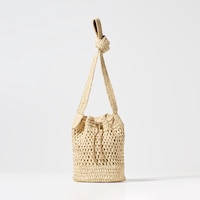 https://image.uniqlo.com/UQ/ST3/ph/imagesgoods/488719/feature/phgoods_488719_feature1.jpg