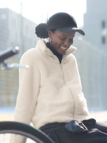 T-Shirts, Sweats & Fleece