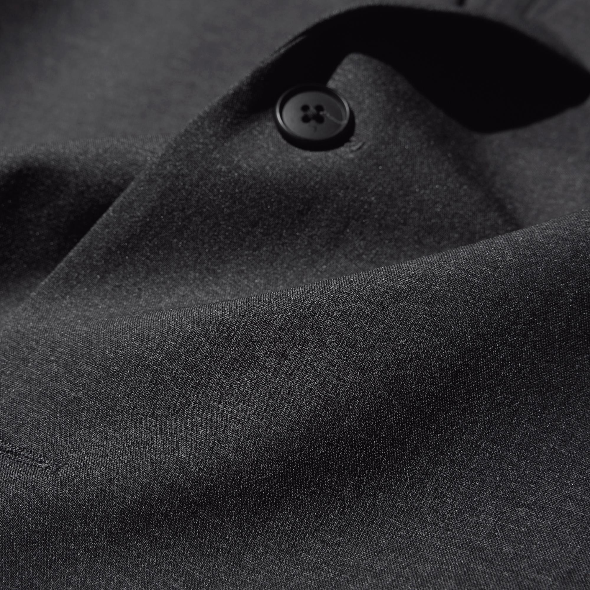 Lightweight, stretchy fabric for extra comfort, especially during long meetings.