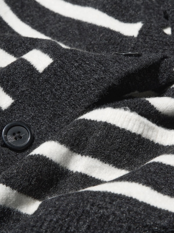 Light Souffle Yarn V Neck Short Cardigan (Striped)