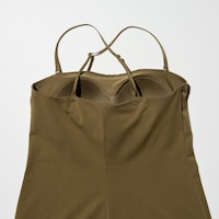 https://image.uniqlo.com/UQ/ST3/sg/imagesgoods/477269/feature/sggoods_477269_feature2.jpg