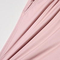 https://image.uniqlo.com/UQ/ST3/sg/imagesgoods/481582/feature/sggoods_481582_feature1.jpg