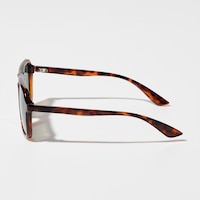 https://image.uniqlo.com/UQ/ST3/sg/imagesgoods/481647/feature/sggoods_481647_feature3.jpg