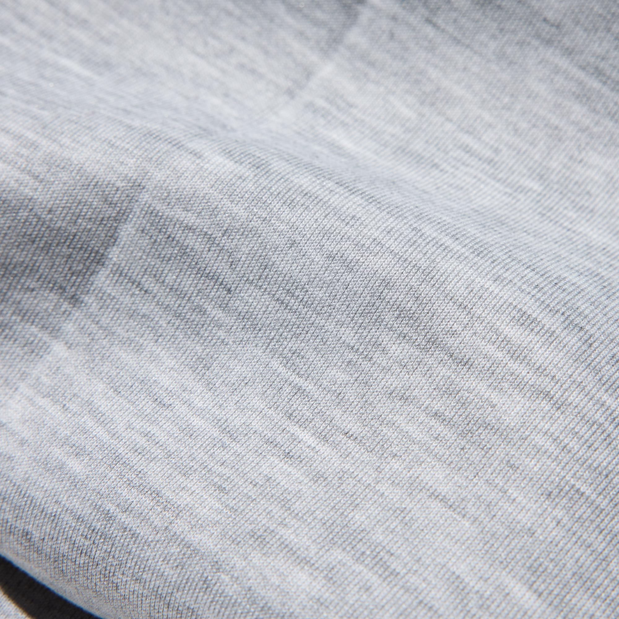 Quick-drying benefits keep you fresh, all day long.