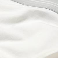 https://image.uniqlo.com/UQ/ST3/sg/imagesgoods/484792/feature/sggoods_484792_feature1.jpg