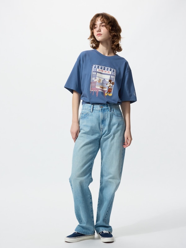 Mickey Mouse in Singapore UT (Short Sleeve Graphic T-Shirt)