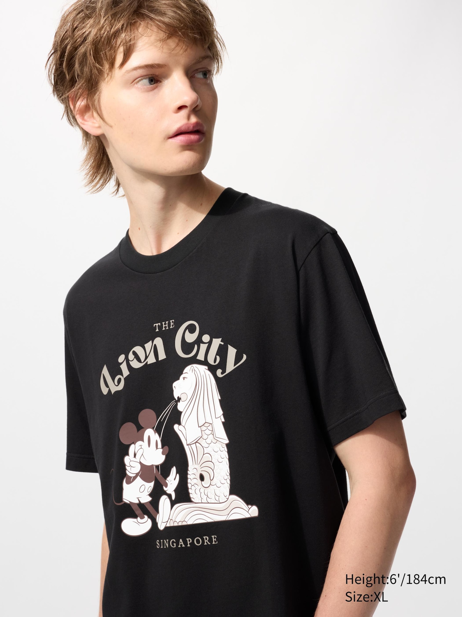 MICKEY MOUSE IN SINGAPORE UT (SHORT SLEEVE GRAPHIC T-SHIRT
