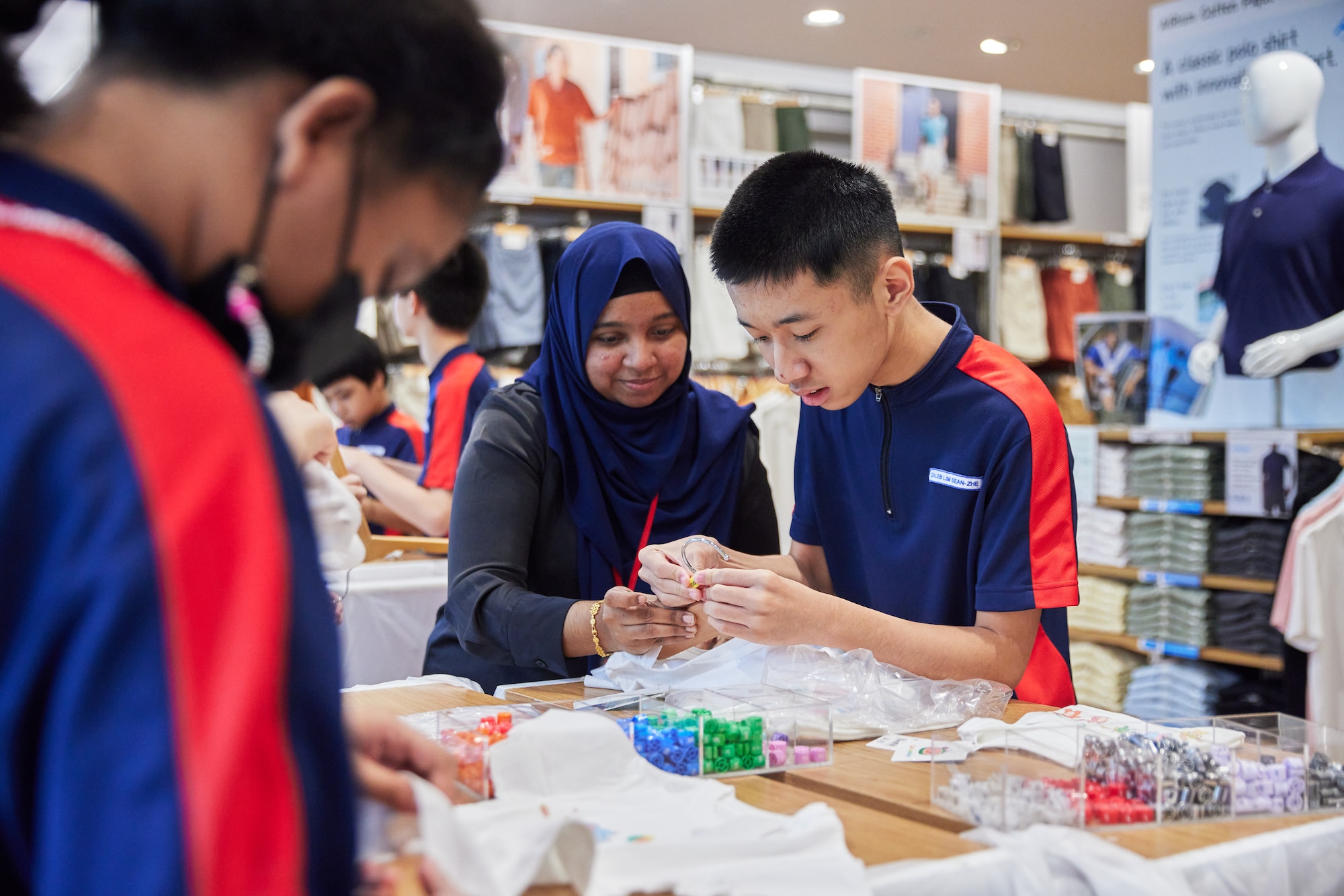 UNIQLO ACCESS