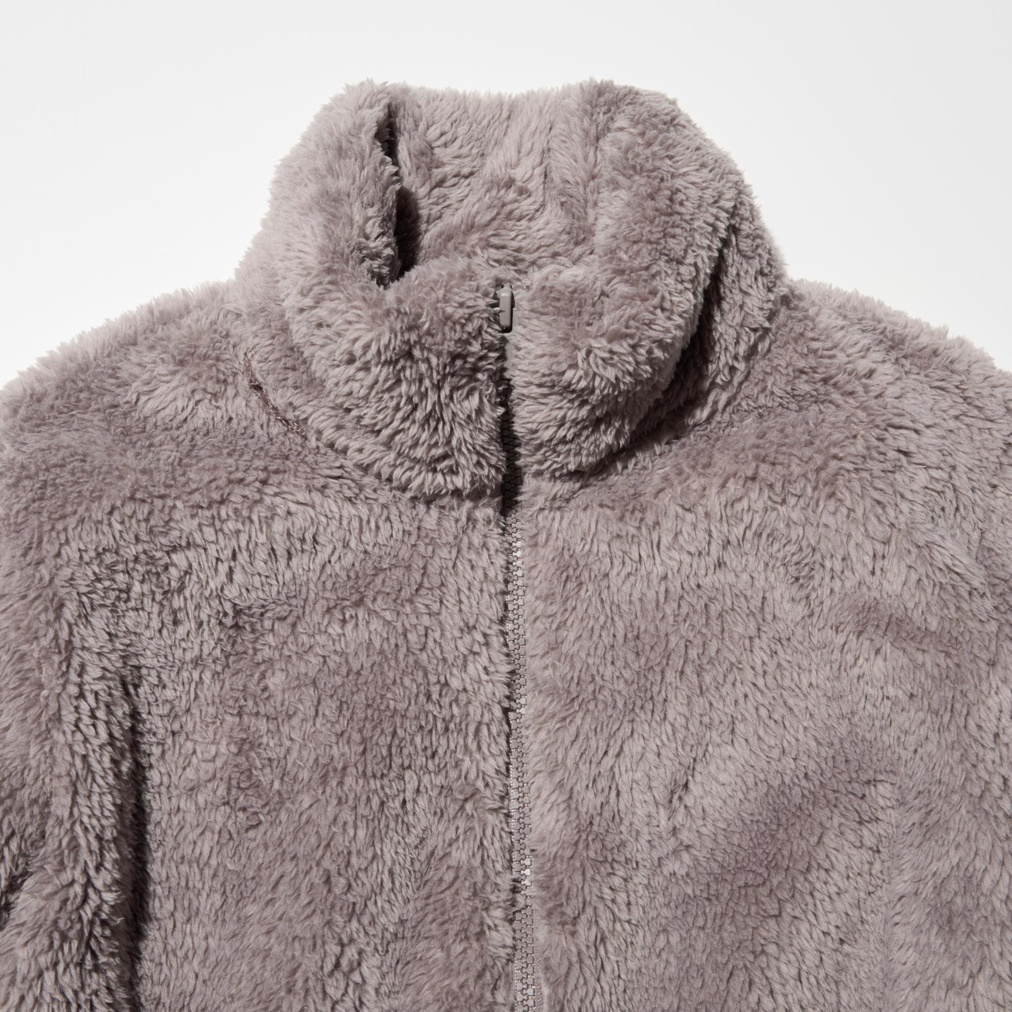 Stand collar keeps your neck warm.