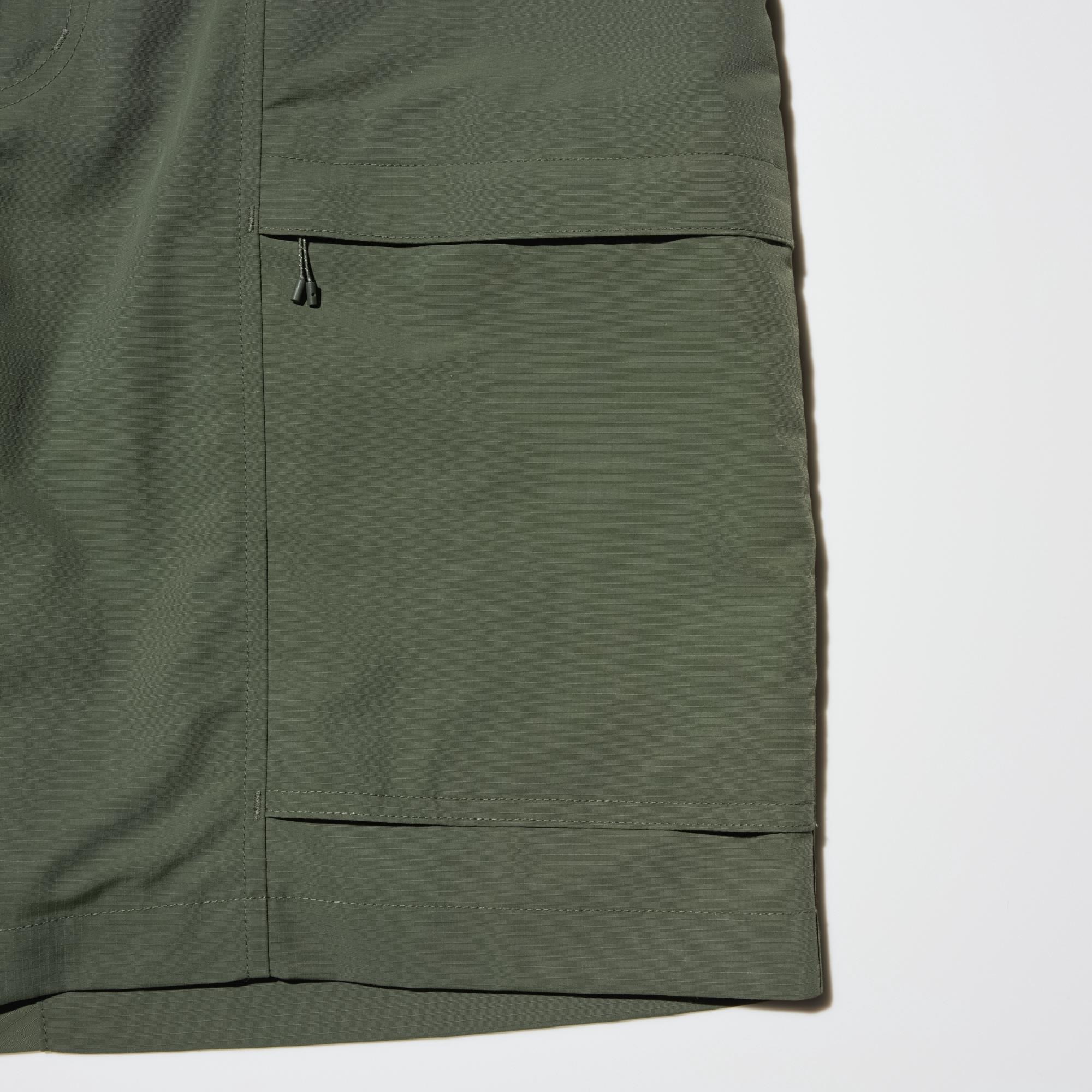 Convenient side pocket with slide fastener.