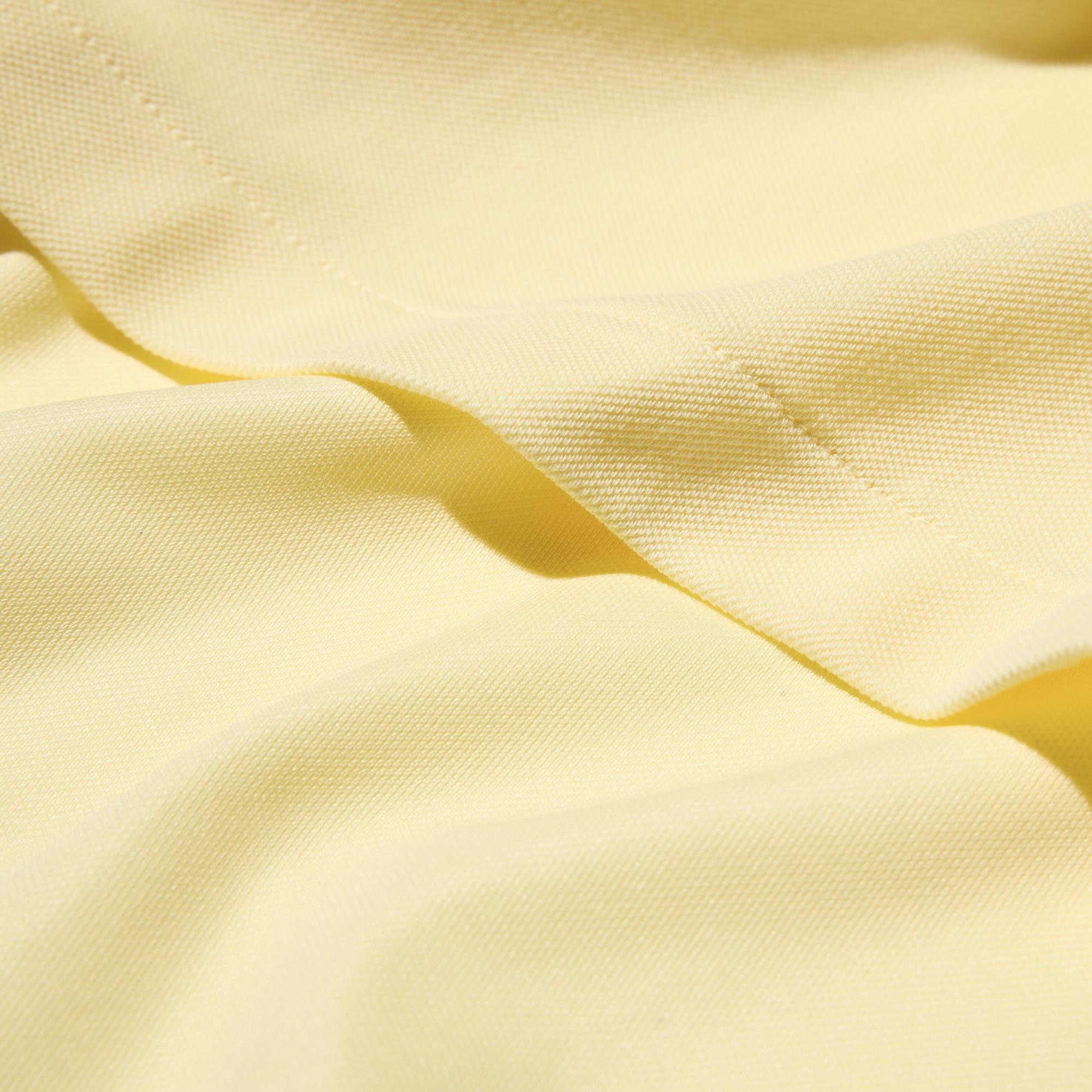 "AIRism" fabric with the look of cotton. Stay-fresh comfort.