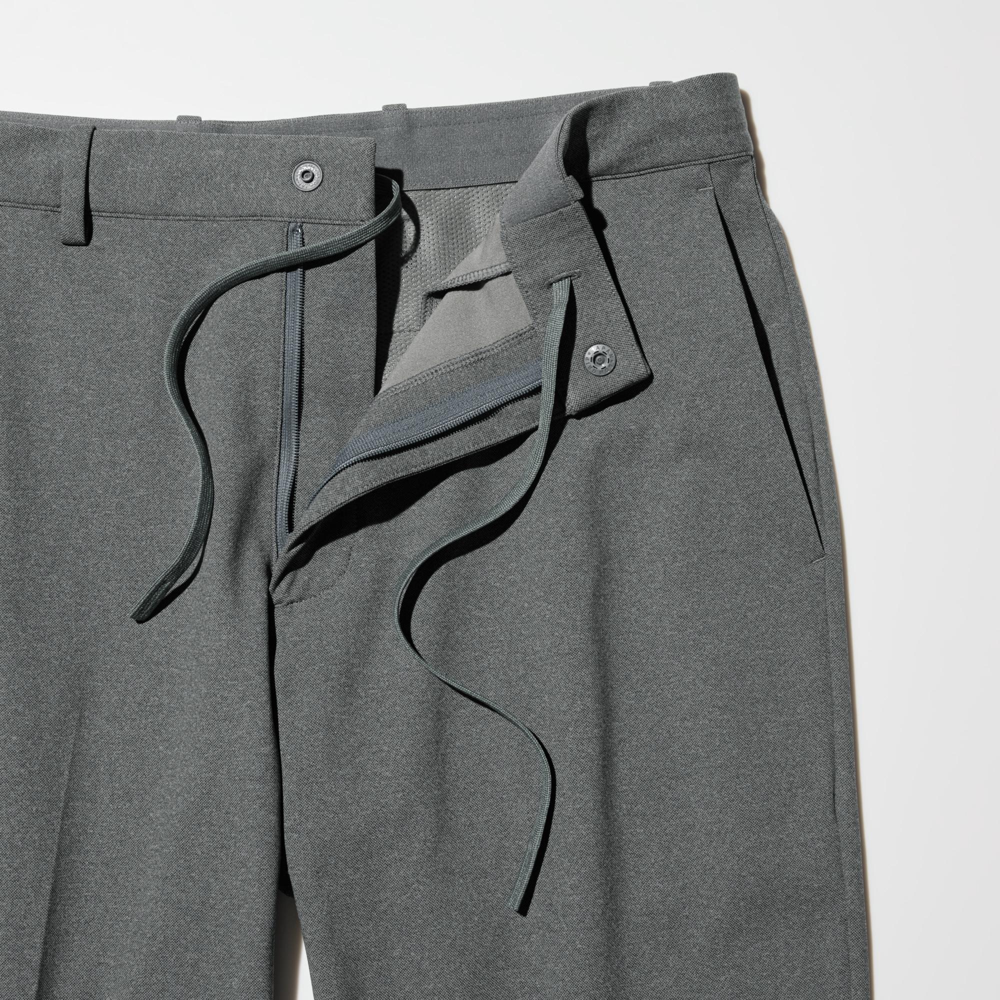 Flat design at the waist with snap-fasteners and a comfortable elasticated waistband on the inside.
