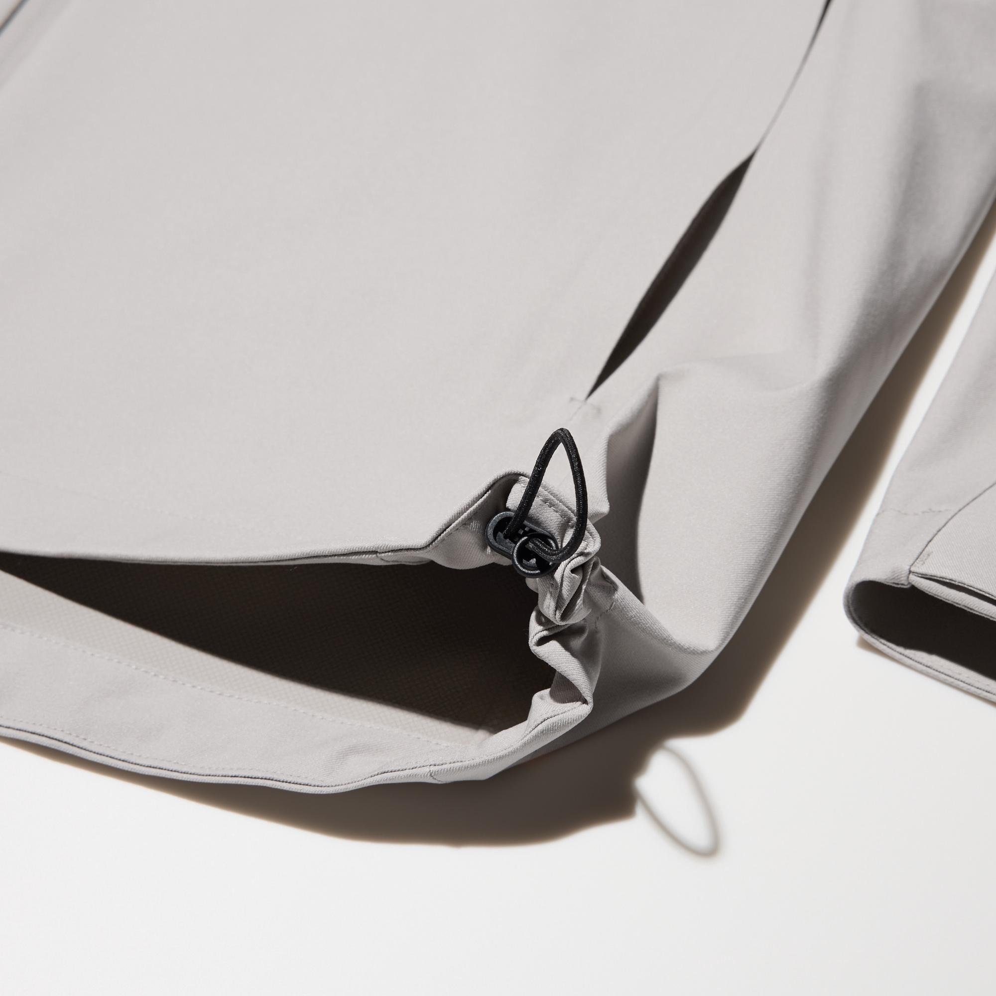 Our original 2.5-layer fabric is windproof, water repellent*, and breathable.
                                      *Not completely waterproof. Water may soak through after prolonged exposure to rain.