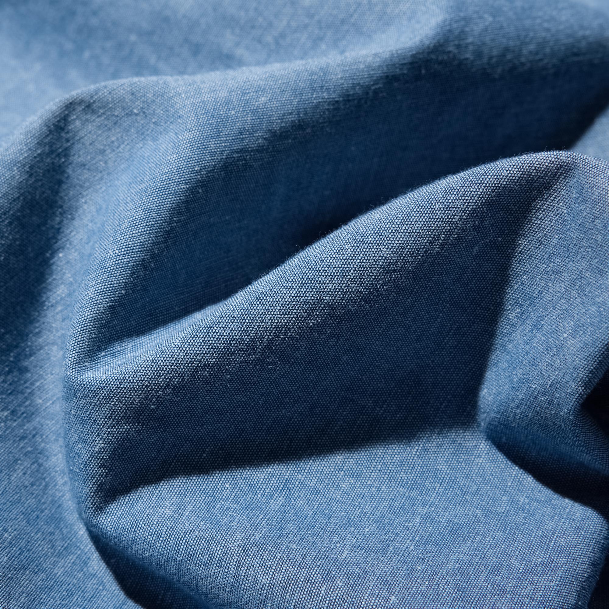 Combines the cool feel of linen and the softness of cotton for comfort.