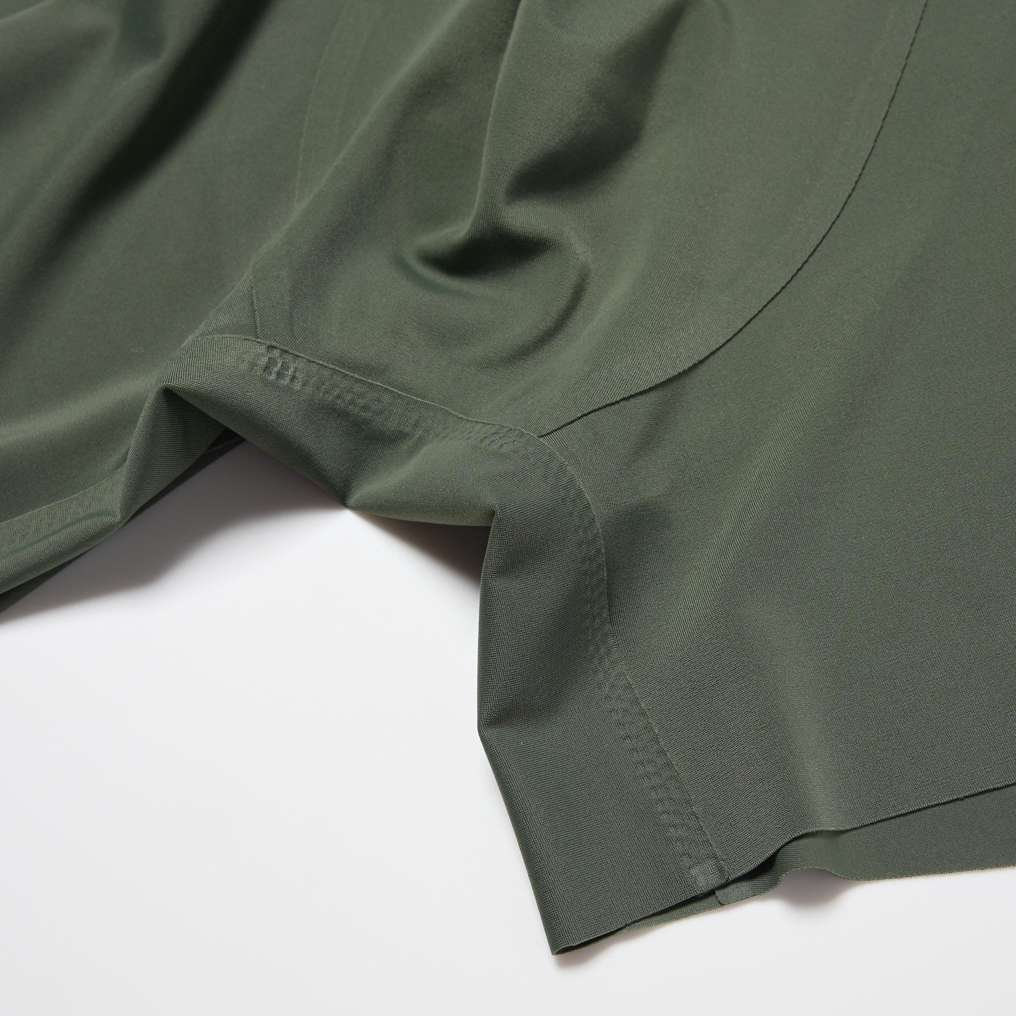 Bonded construction made without sewing thread for seamless type comfort.