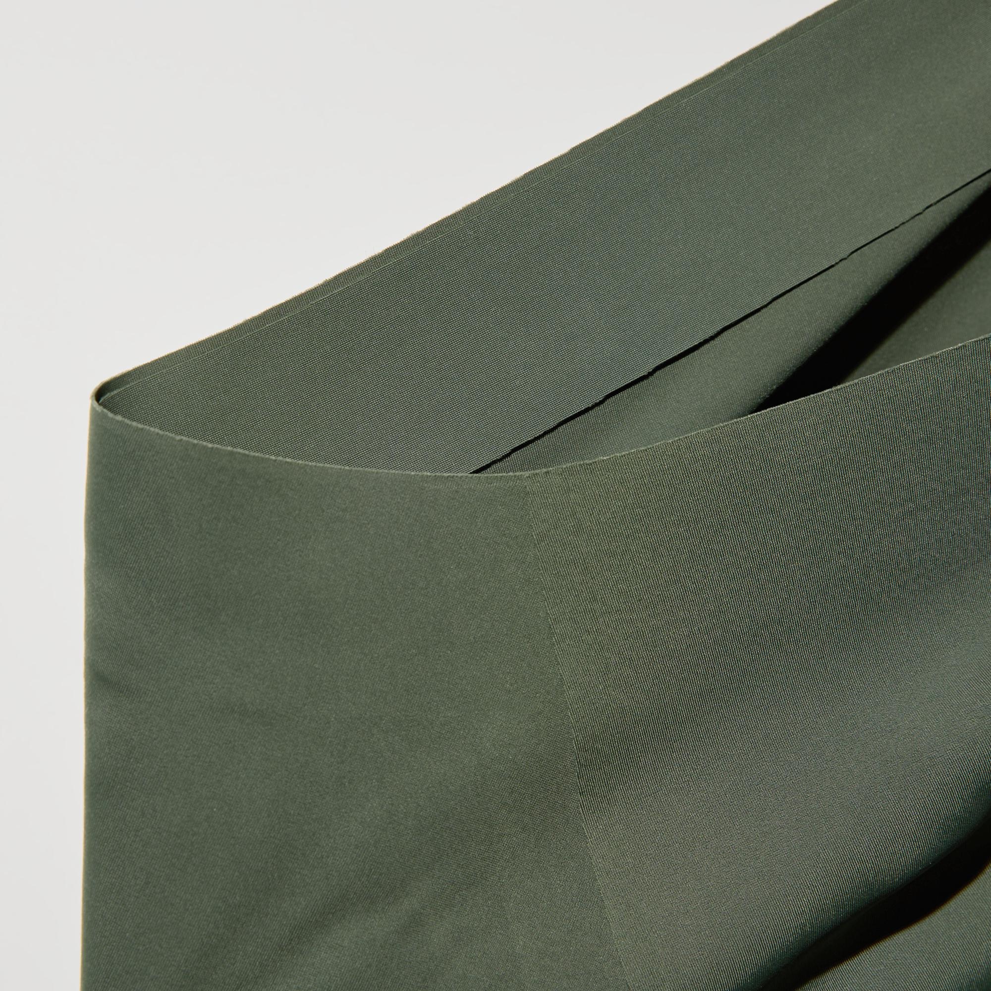 Updated waist keeps its shape after extended wear.