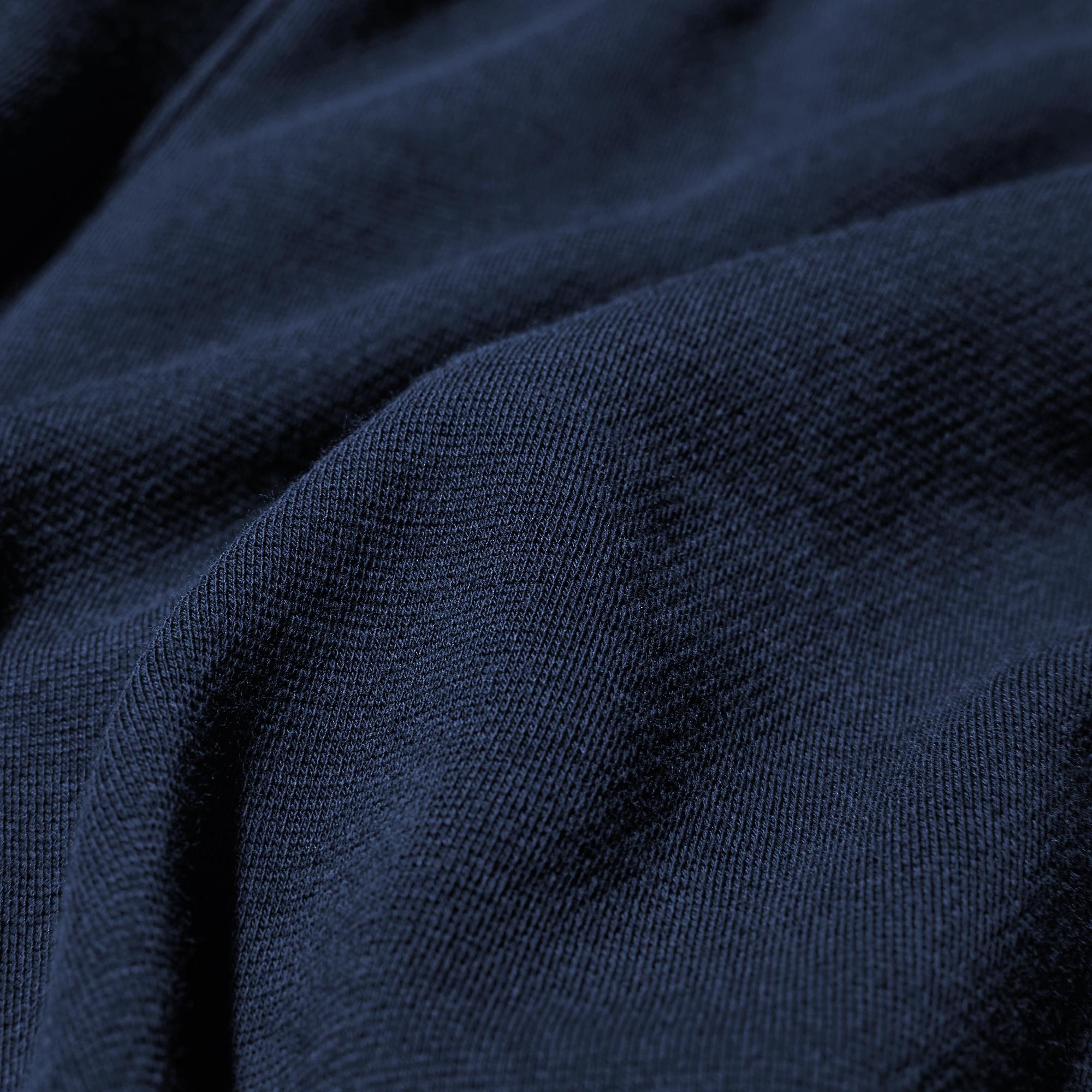Fluffy yarn sweat fabric provides a comfortable fit.